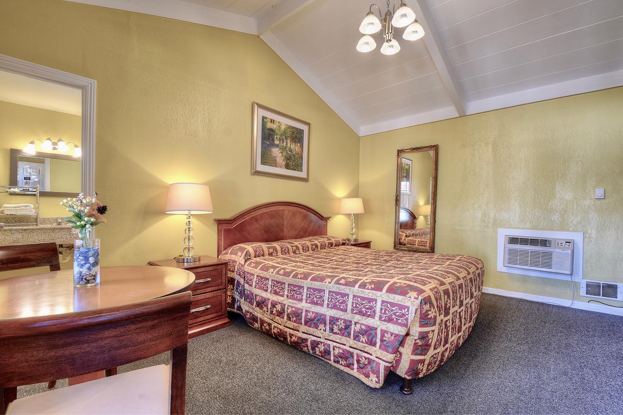 מונטריי Bayside Inn מראה חיצוני תמונה
